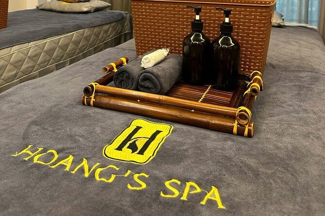 Full Body Combo with Aromatherapy or Deep Tissue treatment - A practical break at 3 Hàng Điếu