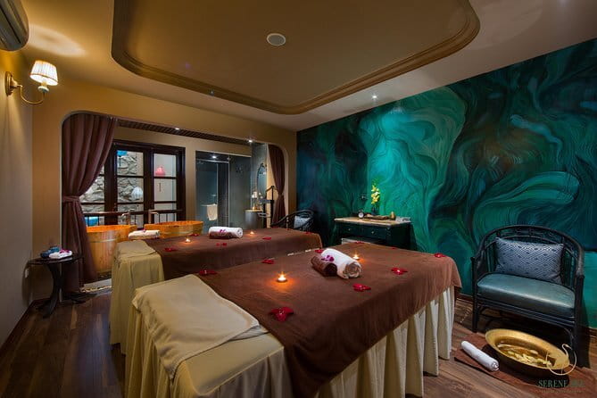 Full Body Combo with Aromatherapy or Deep Tissue treatment - What the $20 price really buys