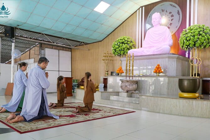 Full-day Guided Meditation Experience in Ha Noi - A full day built around Buddhist practice