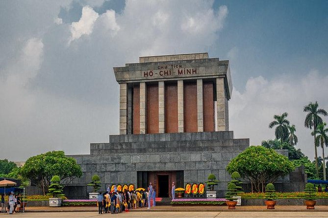 Full-day Private Hanoi Sightseeing Tailored on request - One Pillar Pagoda and the Temple of Literature