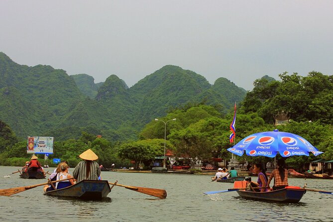 Full Day Tour to Perfume Pagoda with Traditional Boat Ride - Den Trinh and Thien Tru Pagoda