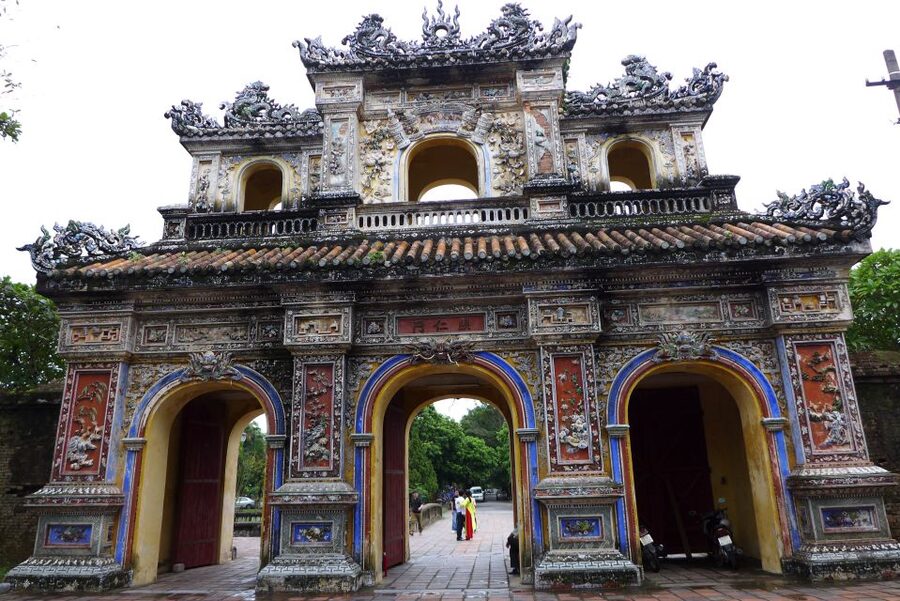 Guided Private Tour – Explore Hue’s Royal Tombs & Thien Mu - What the private car and guide add