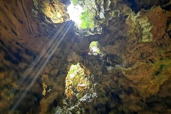 Guided Tour to Marble Mountains & Hoi An Walking Tour , Night Market, Boat Ride - Hoi An Old Town: A Walk Through Its Main Sights