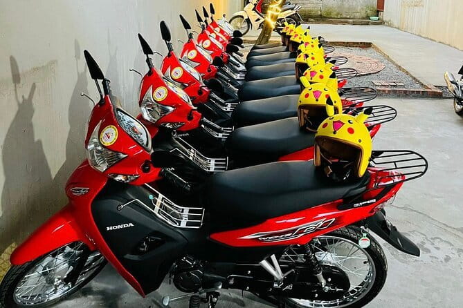 Ha Giang Loop 3 or 4 days Motorcycle with Easy Riders - Safety and the role of Lee’s team