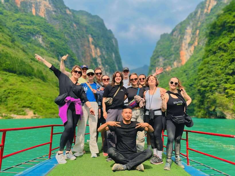 Ha Giang Loop Jasmine Tour 3D2N - The guide and group experience
