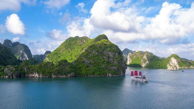 Ha Long Bay - Bai Tu Long Bay Luxury Boat Tour & Transfer - Key details at a glance