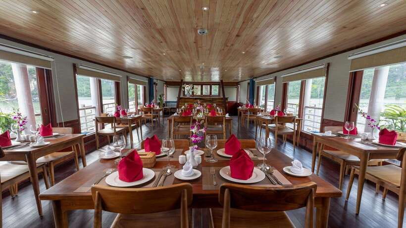 Ha Long Bay - Bai Tu Long Bay Luxury Boat Tour & Transfer - Sunset tea and the ride back to port