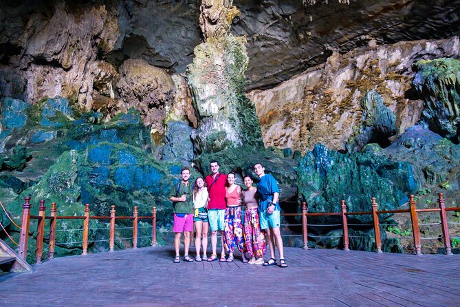 Ha Long Bay Cruise Day Tour-Cave, Kayaking,Ti top island & Lunch - Luon Cave by kayak or bamboo boat