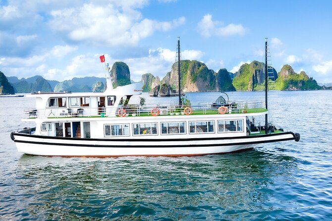 Ha Long Bay Day Cruise From Ha Noi - Vietnamese lunch served aboard the boat