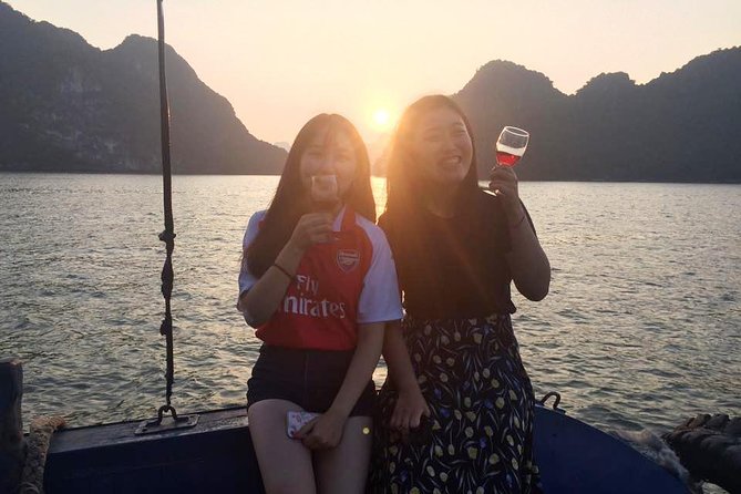 Ha Long Full Day Deluxe Trip - Long Route (6-Hour Trip) - Starting at Tuan Chau Island with lunch on board