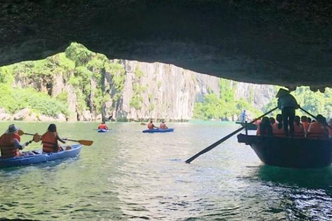 Ha Long Full Day Deluxe Trip - Long Route (6-Hour Trip) - Luon Cave by kayak or bamboo boat