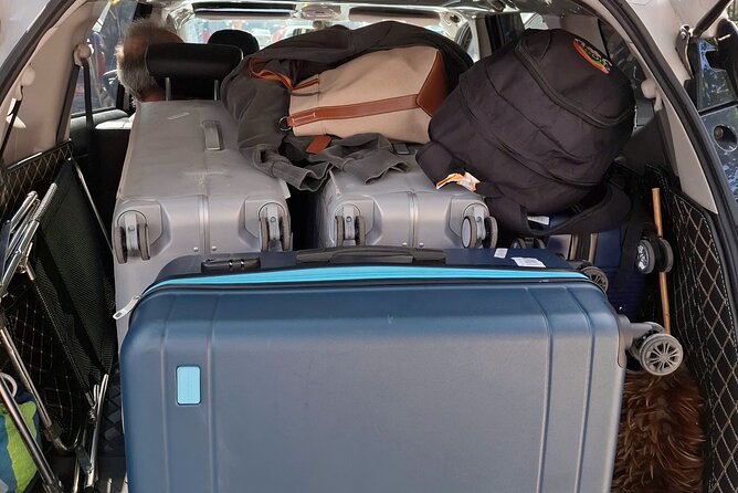 Ha Noi Hotel Transfer to Noi Bai Airport - Luggage help from hotel door to airport
