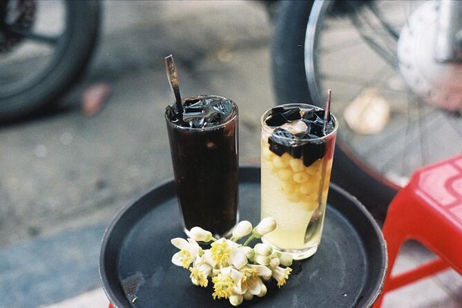 Ha Noi Street Food Tour - Guides who add more than food