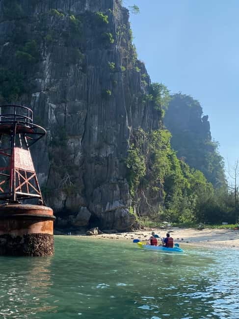 Half day Lan Ha Bay : Boat Trip , Kayaking,Snorkel - Leaving Cat Ba through Cai Beo floating village