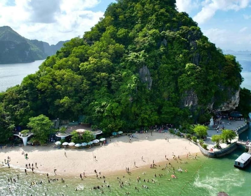 Halong 6 Hours Cruise: Kayak, Cave, Lunch, Beach & Island - What $48 buys you on Ha Long Bay