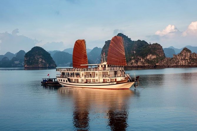 Halong Bay 2 Days 1 Night Cruise - The Hanoi pickup from 8:00 to 9:00