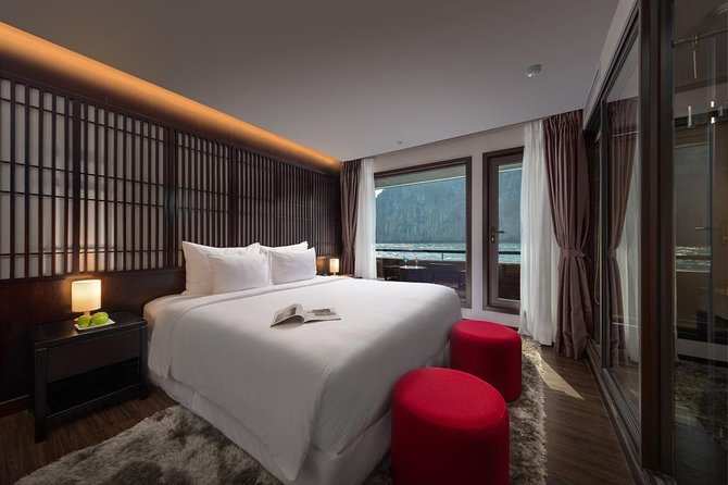 Halong Bay 2 Days 1 Night Cruise - Kayaking, bamboo boats, and the evening on board