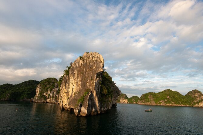 Halong Bay 2 Days 1 Night Traditional Boat - Pickup and organization deserve a careful check