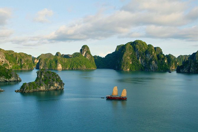 Halong Bay 2D1N BEST CRUISES All-Inclusive: Transfer, Meals, Kayak, Cave, Island - Day one: Ti Top Island and Sung Sot Cave