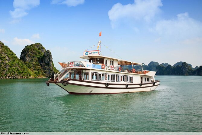 Halong Bay Cruise Luxury Full Day Tours - Guides who shape the day