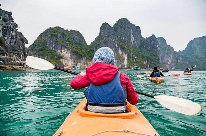 Halong Bay Cruise With Cave, Kayaking, Swimming - Buffet Lunch - Sung Sot Cave and its crowded stone chambers