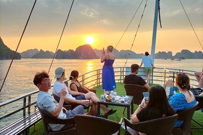 Halong Bay Day Tour 6Hour Deluxe Cruise Limousine Bus Small Group - The guide can shape the whole day