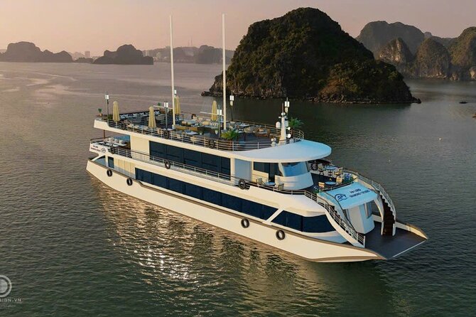Halong Bay Day Tour By Diamond Era Cruise,Titop,Sung Sot & kayak - The Hanoi pickup and the long expressway ride
