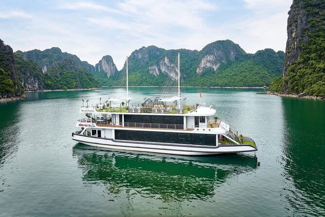 Halong Bay Day Tour Luxury Cruise With Jacuzzi and Buffet Lunch - Why this day trip works for a short Hanoi visit