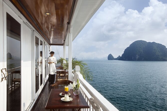 Halong Bay - Hera Luxury Day Cruise 7.5 Hours - Dark and Bright Caves by kayak or bamboo boat