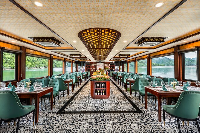 Halong Bay Luxury cruise Day trip: Buffet Lunch, Limousine bus - Buffet lunch and the first views from the boat