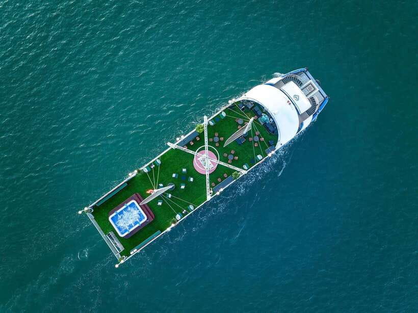 Halong Bay Luxury Cruise: Kayak&Swim,Cave, Party BEST SELLER - The long Hanoi-to-Halong start