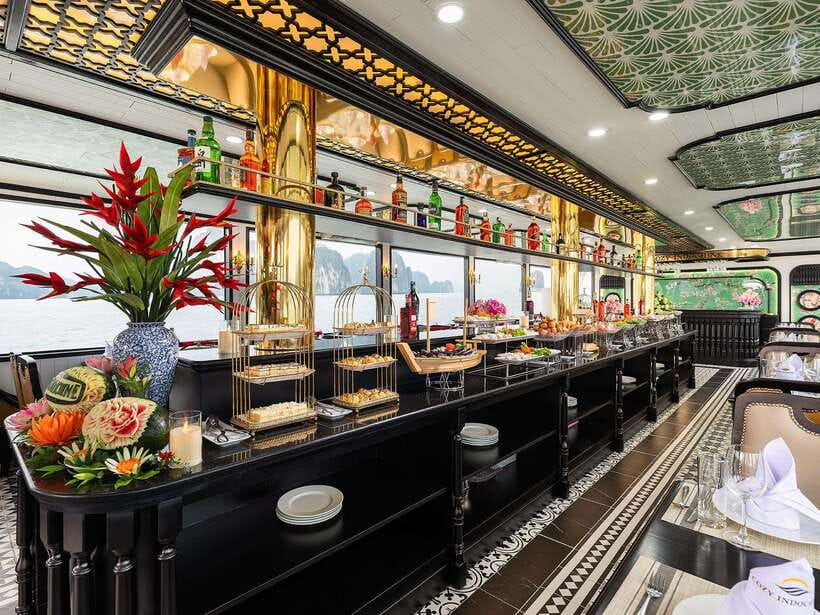 Halong Bay: Luxury Day Cruise with Buffet, Kayak, Swim - What the crowded route means for you