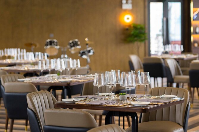 Halong Bay Luxury Dinner Cruise - Ambassador - Dinner from 18:00 to 19:30