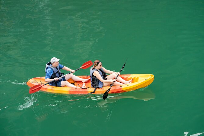 Halong Fantasea Cruise - 2 Days 1 Night - Morning kayaking at Ho Dong Tien Cave