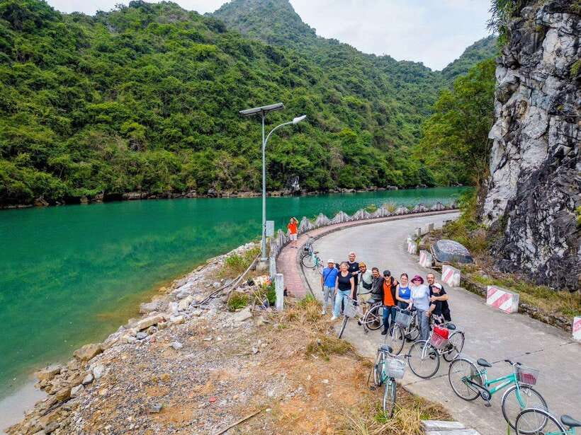 Hanoi: 2-Day Ha Long and Lan Ha Bay Cruise with Kayaking - Who should choose this cruise