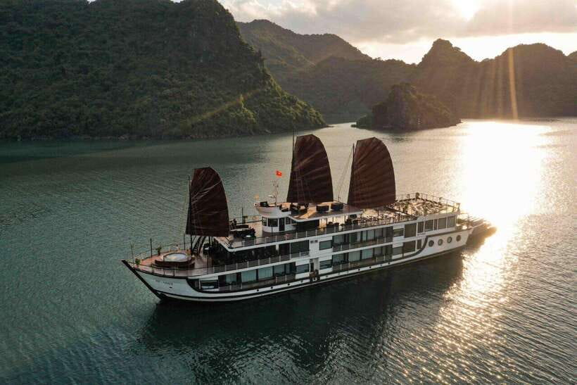 Hanoi: 2D1N Ha Long Bay, Lan Ha Bay by Amanda Luxury Cruise - A private cabin that earns its space