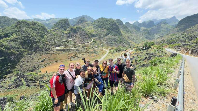 Hanoi: 4-Day Ha Giang Loop Jasmine Tour - Local drivers, group leaders, and the social side