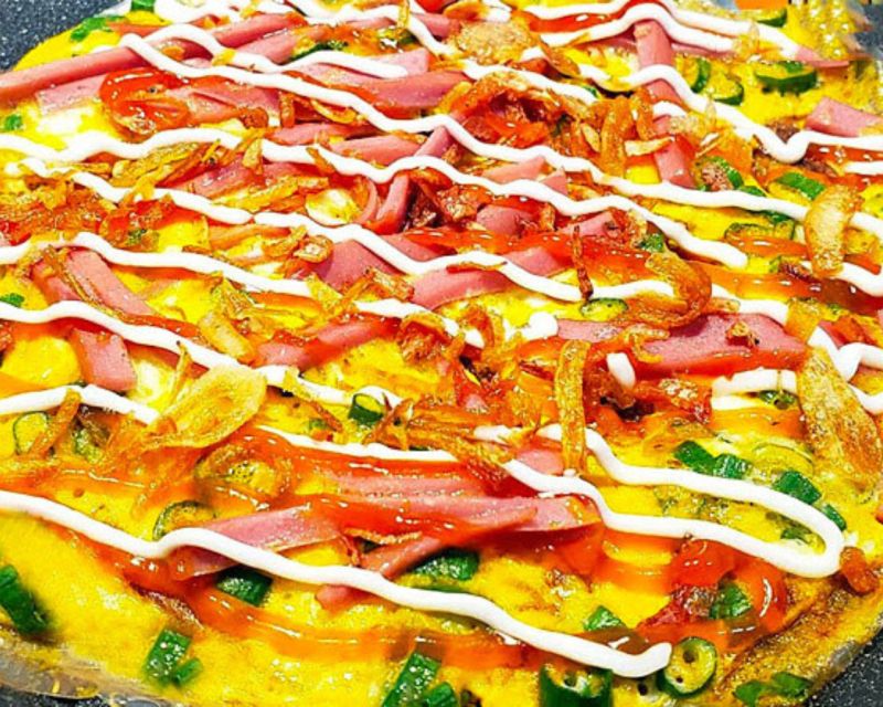 Hanoi: 7 Tastings Street Food Tour with Train Street - Crispy pancakes, spring rolls, and grilled rice paper