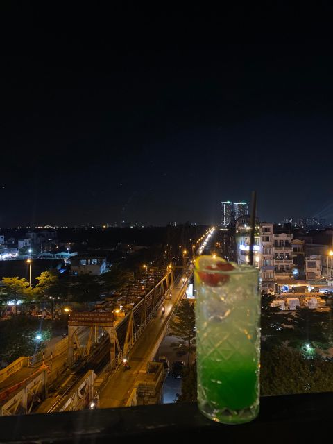 Hanoi: 7 Tastings Street Food Tour with Train Street - Guides, group size, and the private option