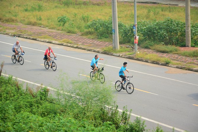 Hanoi Bicycle Tours: Half Day Bicycle Tours Hanoi Countryside - From Hanoi traffic to the Red River
