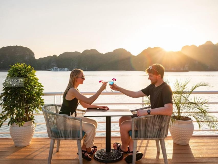 Hanoi: Cat Ba Island & Lan Ha Bay Day Trip Cruise with Lunch - Lunch with the islands passing by