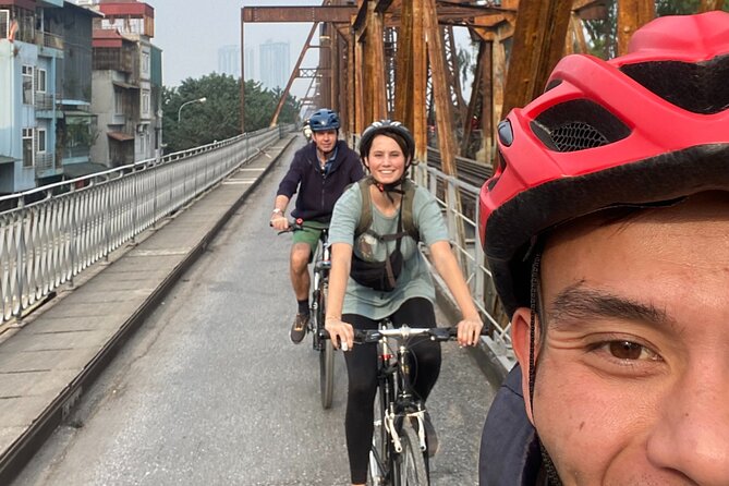 Hanoi City Bike Tour through Banana Island & Food Tasting - Banana Island and the Red River