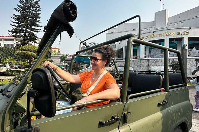 Hanoi City Half-day Jeep Tour: Hanoi Food, Culture, Sight and Fun - Hoan Kiem Begins the Four-Hour Route