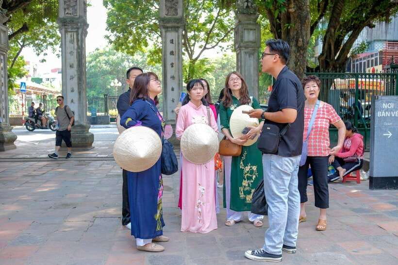Hanoi: City Highlights Tour with Train Street & Hidden Gems - Ho Chi Minh Mausoleum and One Pillar Pagoda