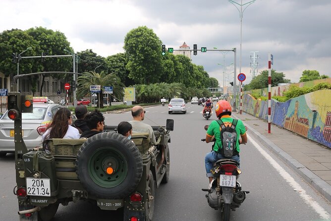 Hanoi City Tour Highlight, Train Street Combine visit Countryside - French Quarter and Ba Dinh Square