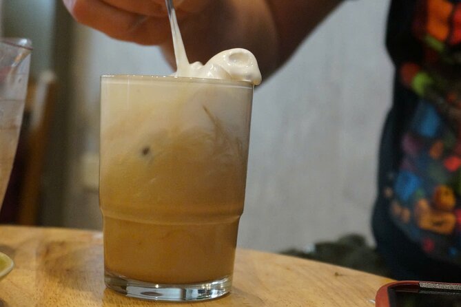 Hanoi Coffee Workshop: Master 6 Signature Vietnamese Coffee - Jade, Jennifer, and the local teaching style