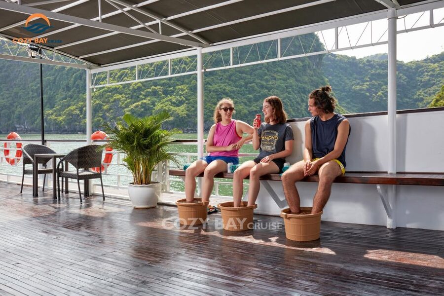 Hanoi: Cozy Halong Bay Overnight Cruise with Meals - What the $112 price really covers