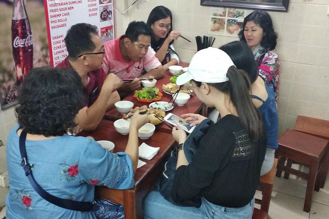 HANOI CULTURAL DISCOVERY TOUR ( "5 in 1" 4 hours - Special Package!) - Starting at Dong Xuan Market