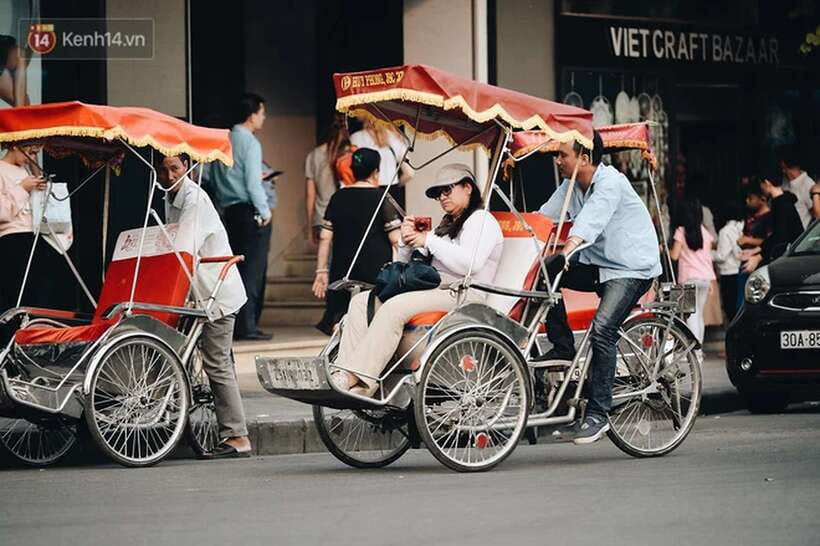 Hanoi: Cyclo the Old Quarter and Egg Coffee Tour - What the one-hour cyclo ride really gives you