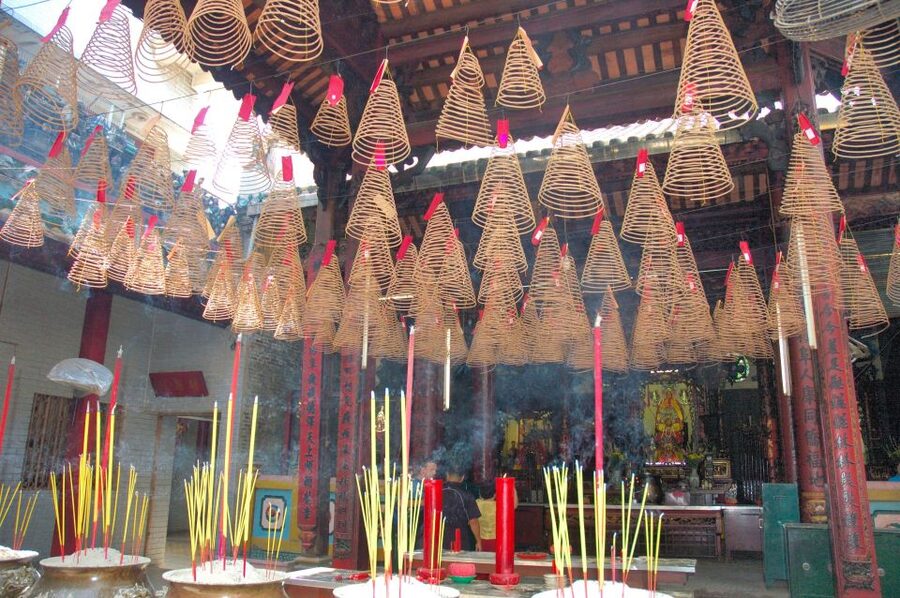 Hanoi: Full-Day City Tour with Lunch and Optional Extras - Temple of Literature, Vietnam’s first university